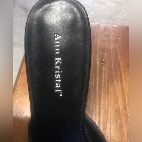 Floral Black Ann Kristal Heels - Size 8 Medium - Picture 3 of 5
